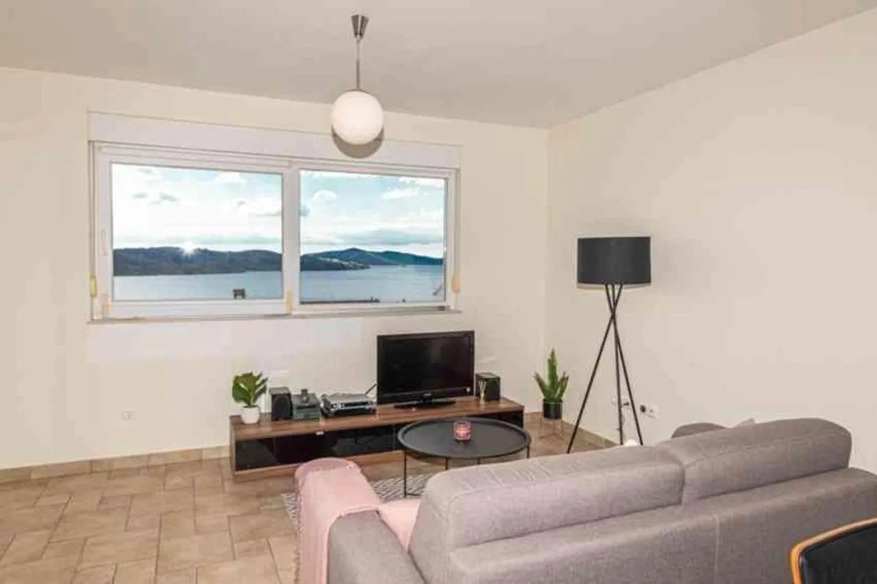 Apartment In Okrug Gornji With Sea View, Terrace, Air Conditioning, Wifi 5051-2 Trogir