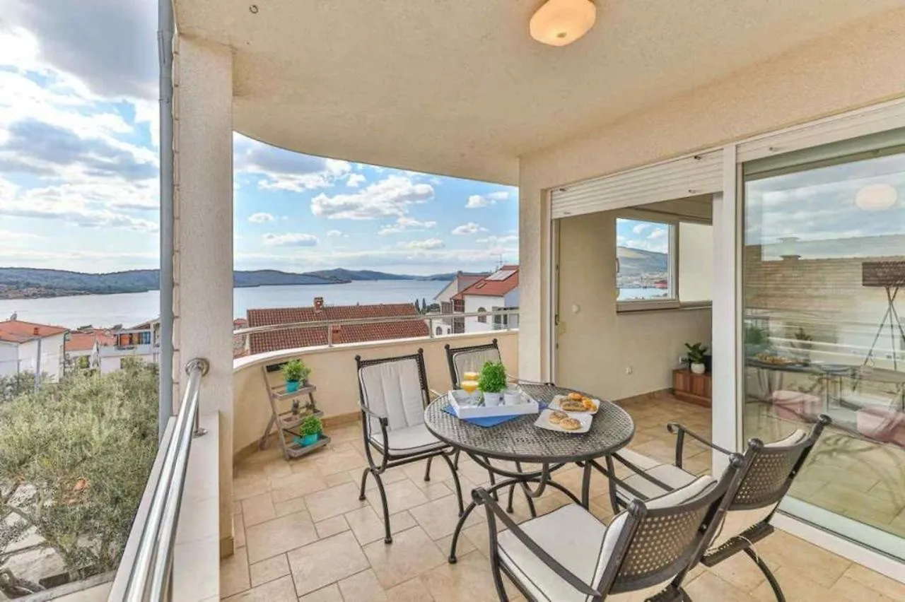 Apartment In Okrug Gornji With Sea View, Terrace, Air Conditioning, Wifi 5051-2 Trogir