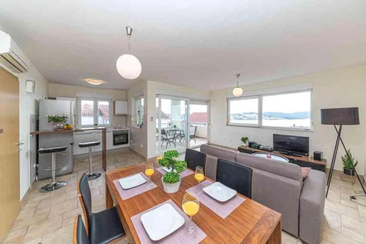 Apartment In Okrug Gornji With Sea View, Terrace, Air Conditioning, Wifi 5051-2 Trogir