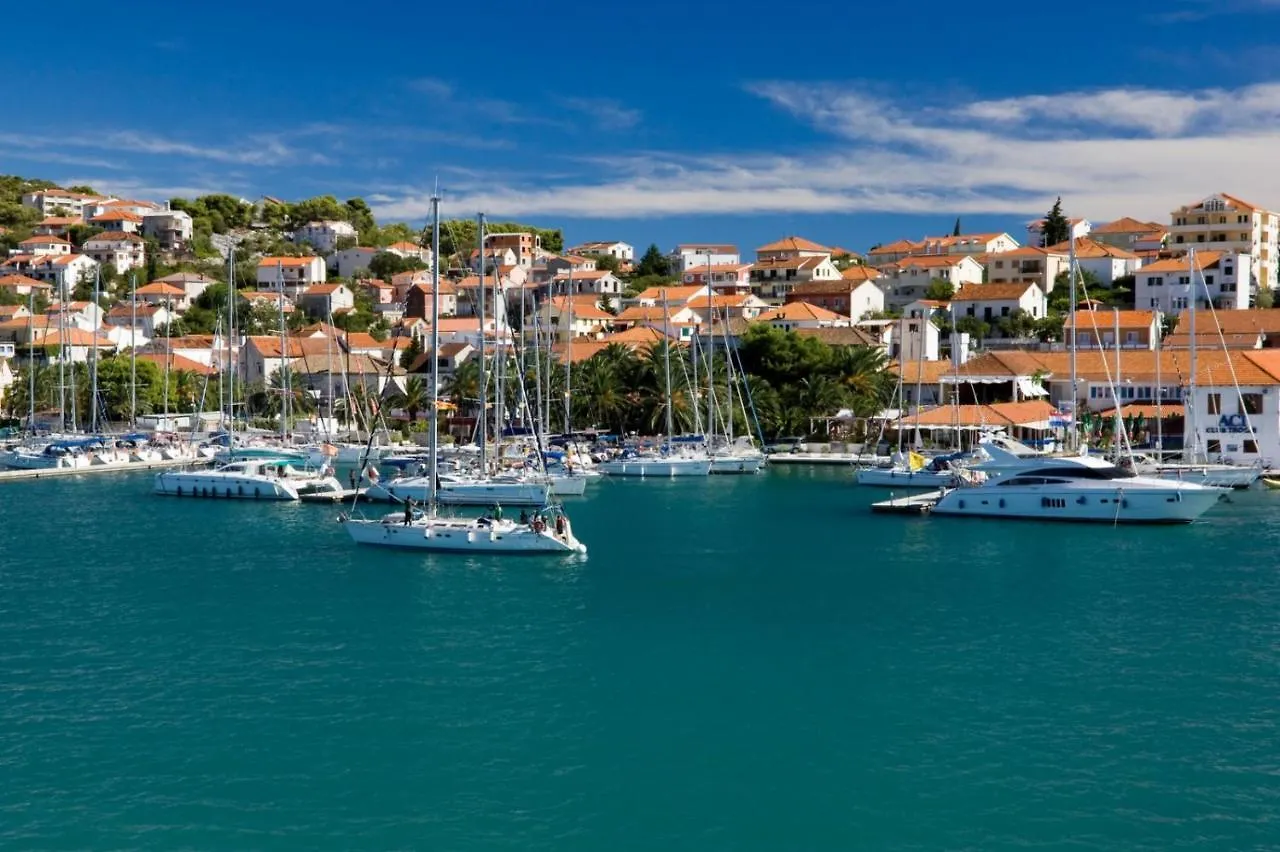 Apartment In Okrug Gornji With Sea View, Terrace, Air Conditioning, Wifi 5051-2 Trogir